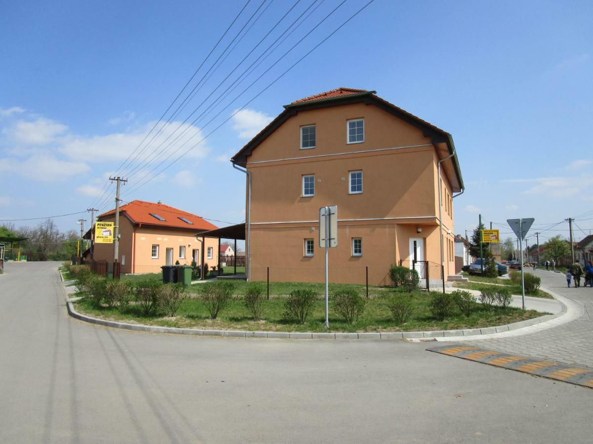 Penzion Semerad V Hevline Εξωτερικό φωτογραφία